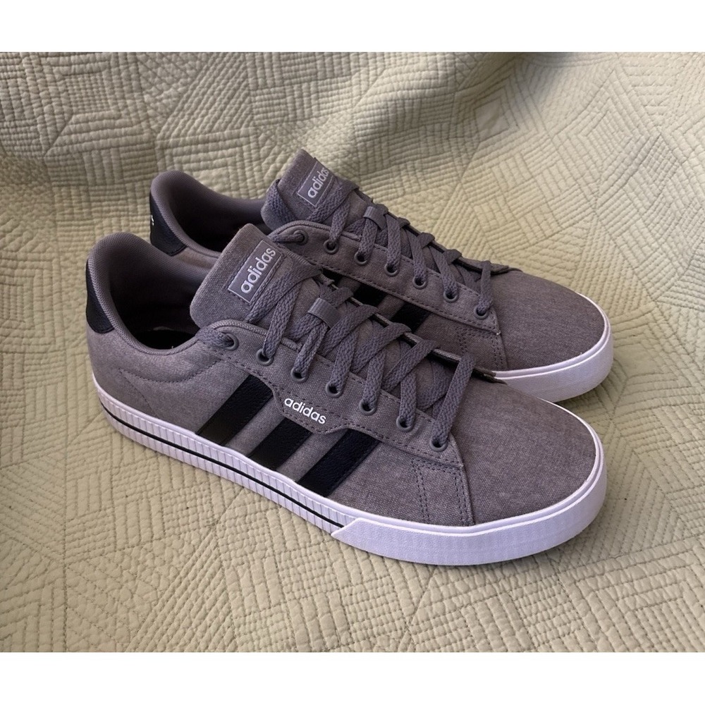 Adidas Men's Size 10 Gray Black Canvas Low Top Lace Up Sneakers AFW9270
